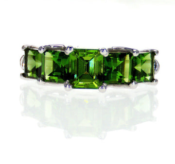 טבעת 5 אבנים ירוקות