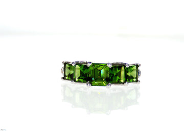 טבעת 5 אבנים ירוקות